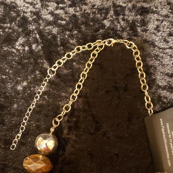 Necklace & Pierced Earrings Set - Picture 5 of 8